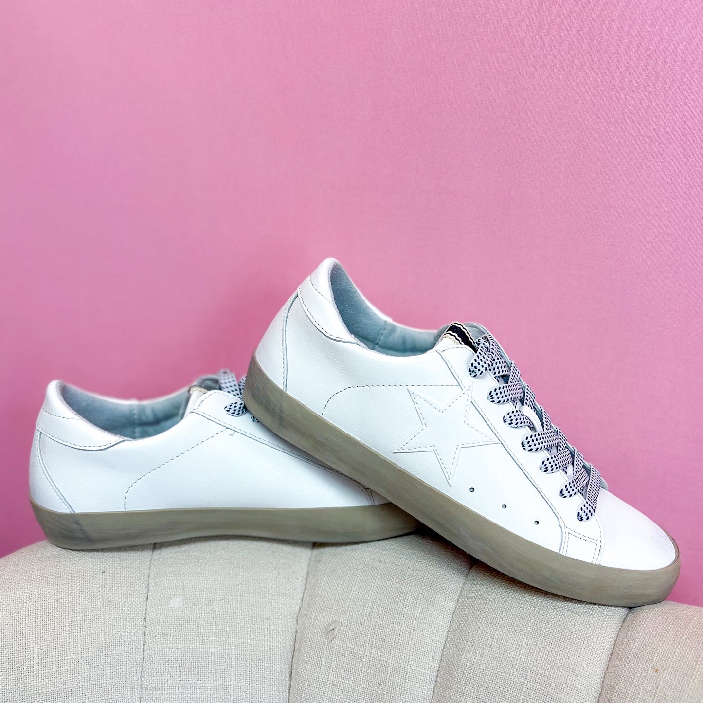 Paula Sneakers - White