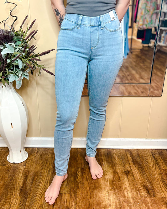 Judy Blue Mid Rise Jegging